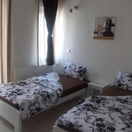 Hotel Scorpion Kruševo Стая снимка
