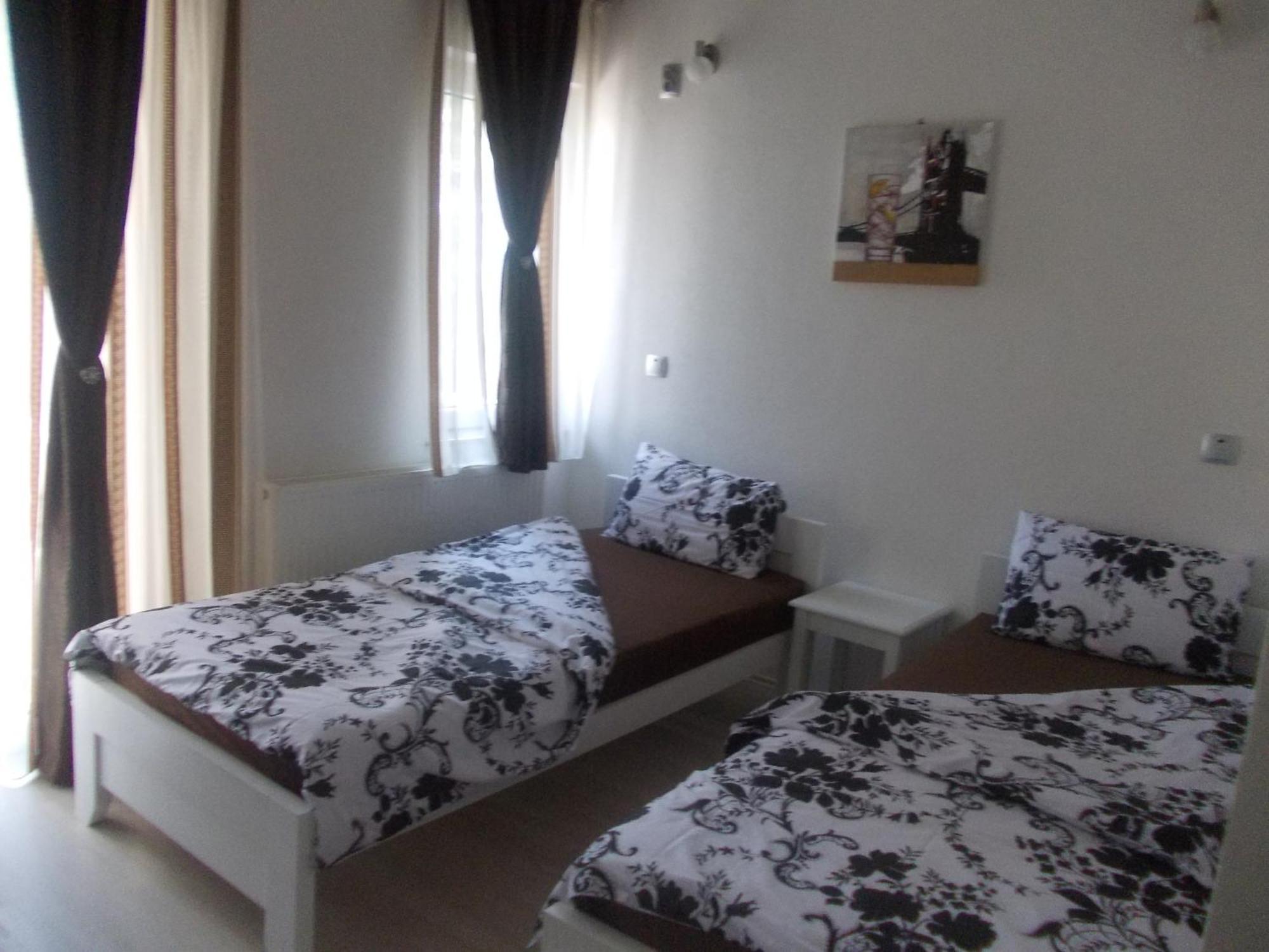 Hotel Scorpion Kruševo Стая снимка