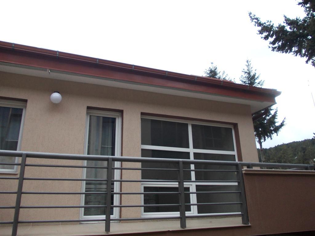 Hotel Scorpion Kruševo Екстериор снимка