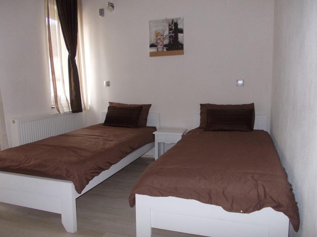 Hotel Scorpion Kruševo Екстериор снимка